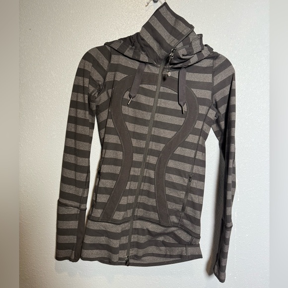 Lululemon Stride Jacket Black‎ Stripe- 2 - Picture 2 of 9